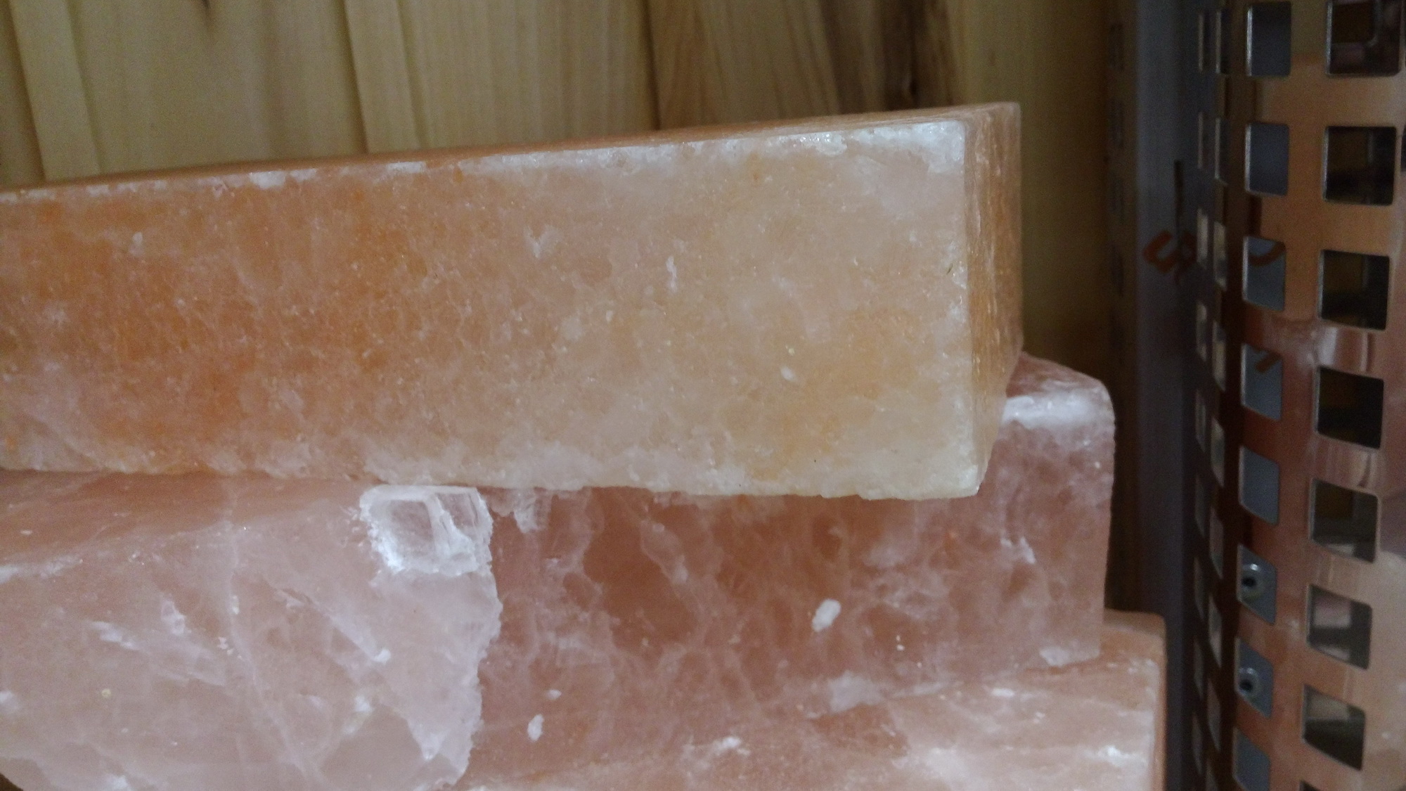 картинка Соль Гималайская Кирпич 200х100х50 мм. от магазина RockWood